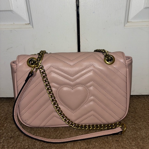 Gucci Pink and Gold Crossbody Bag with Quilted Design - Picture 16 of 17